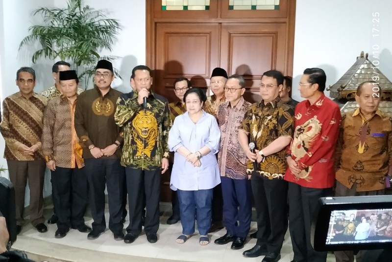Pimpinan MPR Bahas Usulan Amandemen Terbatas NRI 1945 Dengan Presiden Ke 5 RI