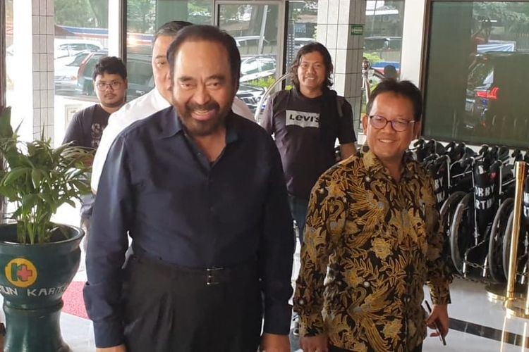 Bertemu Prabowo, Paloh Tegaskan Tak Bahas Kursi Menteri