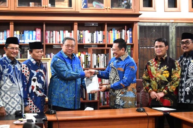 MPR Sampaikan Undangan Pelantikan Presiden Terpilih , SBY Siap Hadir