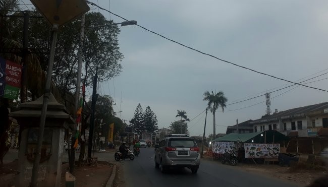 Puluhan Lampu PJU di Jalan Raya Babelan Sudah Lama Mati