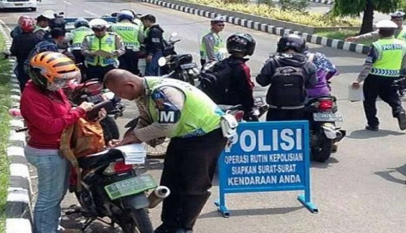 Polsek Cibarusah Gelar Razia Kendaraan