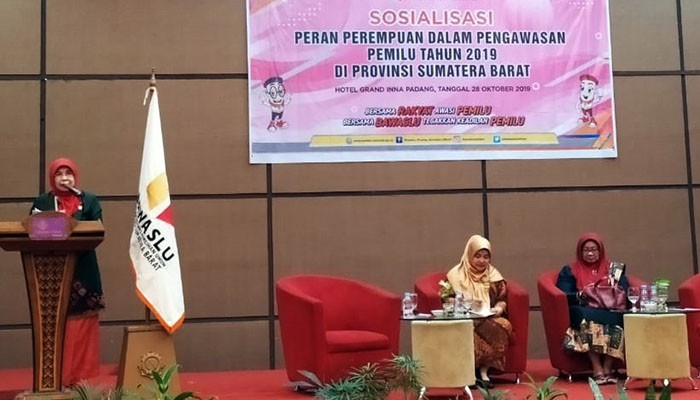 Anggota DPD RI Hj. Emma Yohanna   : Peran Perempuan dalam Demokrasi Perlu Dimaksimalkan