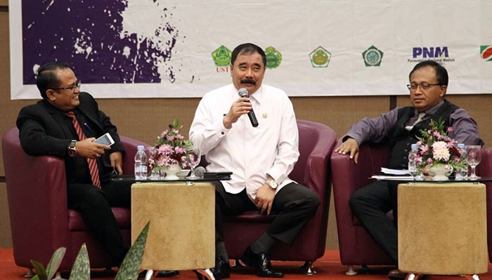 Sekjen DPD RI, Reydonnyzar Moenek Perda Harus Mampu Optimalkan Skema Pendanaan Daerah