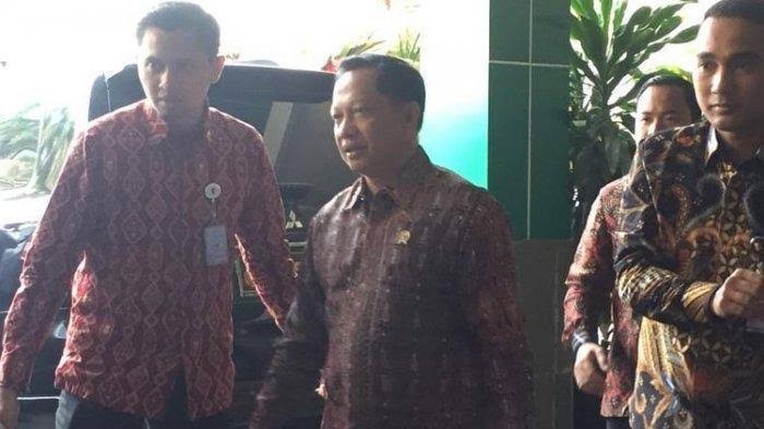 Mendagri Temui Menkopolhukam Lapor Situasi Papua