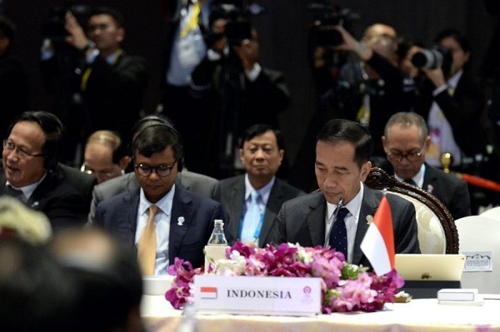 Didampingi Sejumlah Menteri, Presiden Joowi Hadiri Sesi Pleno KTT Ke-35  ASEAN di Bangkok
