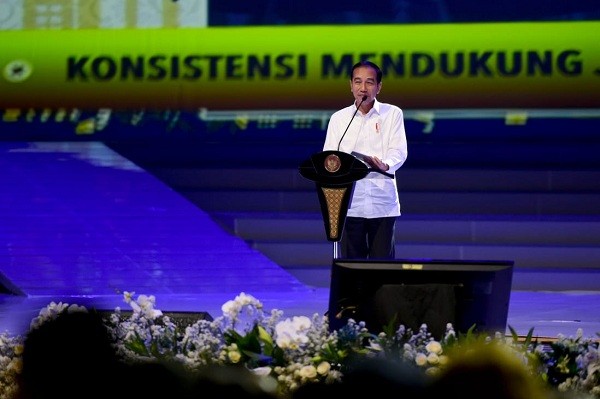 Jokowi Bakal Gigit Orang Yang Halangi Untuk Setop Impor