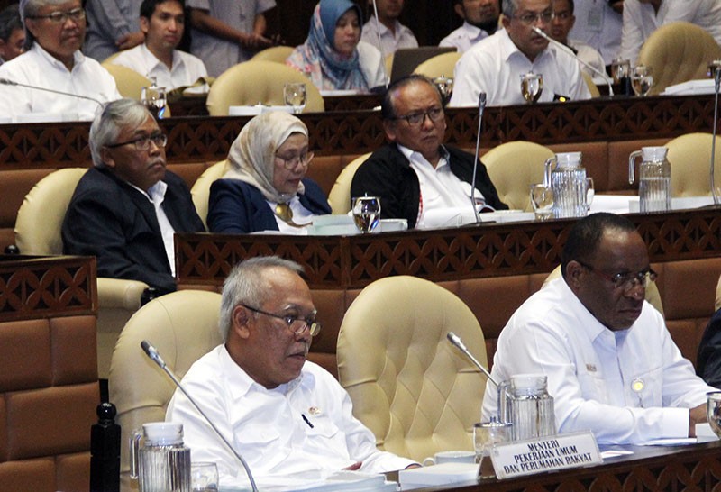 Menteri PUPR Raker Dengan Komisi V DPR