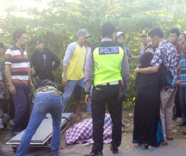 Dump Truk Tabrak Pengendara Hingga Tewas Di Babelan