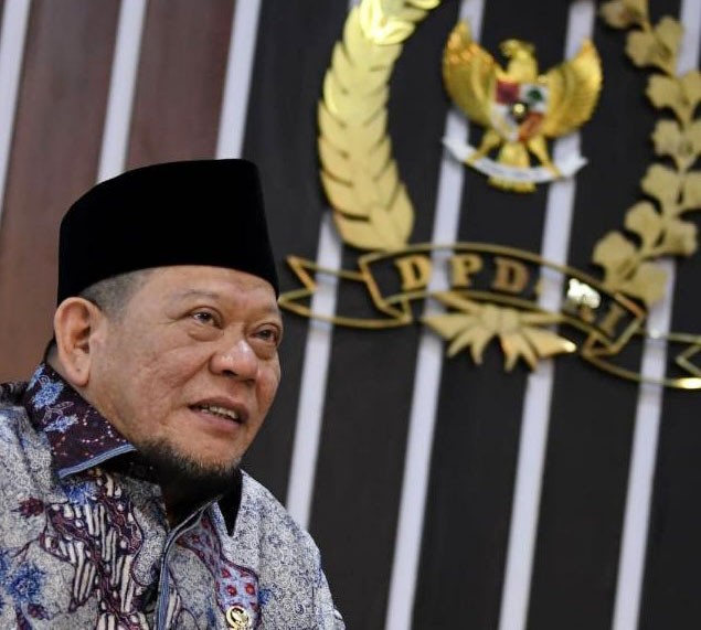 Ketua DPD RI Lanyala Mahmud Mattalitti : Sosialisasi Kebangsaan Di Pesantren Al-Falah, Tak Relevan Pertentangkan Pancasila Dengan Islam