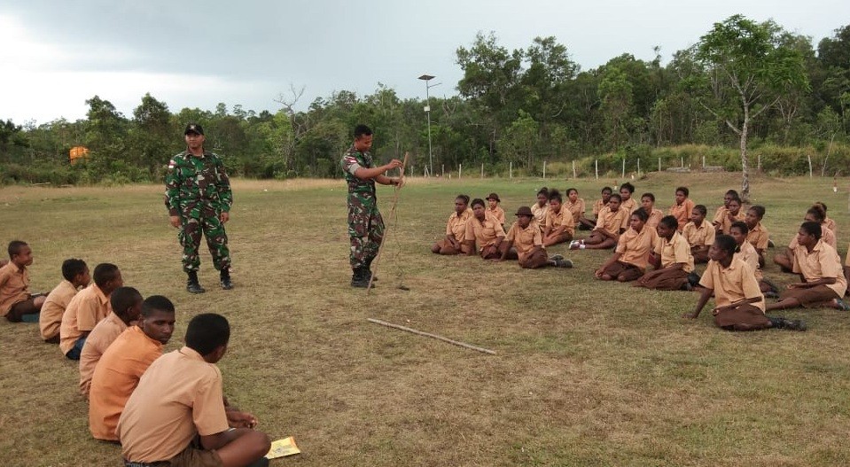 Melalui Pramuka, Satgas Yonif 411 Kostrad Bentuk Karakter Pelajar di Tapal Batas