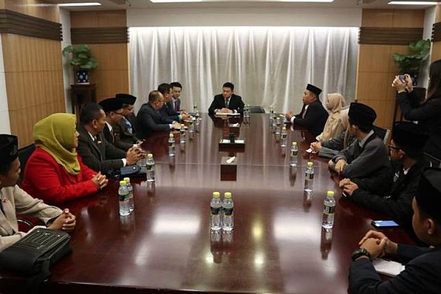 Cina Tawarkan Beasiswa untuk Santri Indonesia