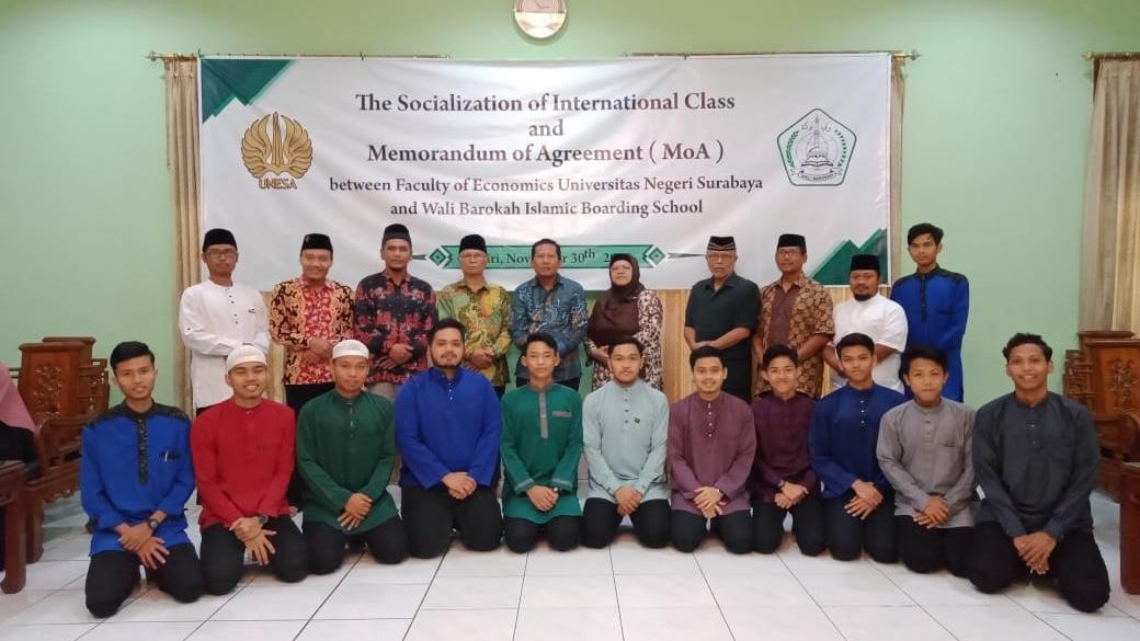 Kerjasama dengan Pesantren, FE Unesa Siap Gaet Mahasiswa Asing