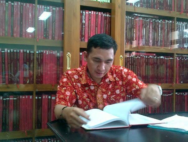 Jaksa Agung OTT, Sikat Anak Buahnya Sendiri.