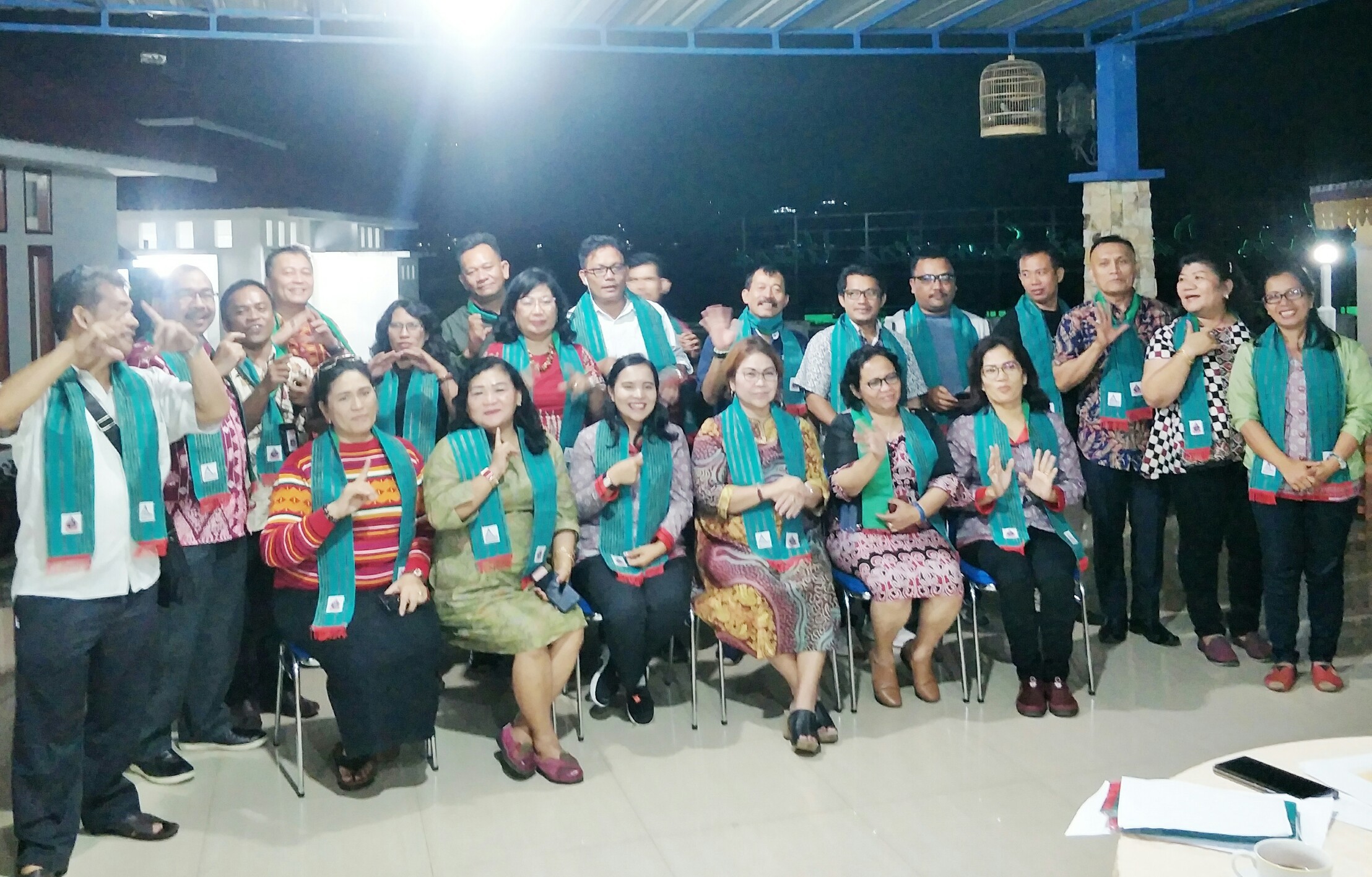 Festival Danau Toba Ke 7  Parapat Tuan Rumah dan Dihibur Joy Tobing Bersama The Boys Trio