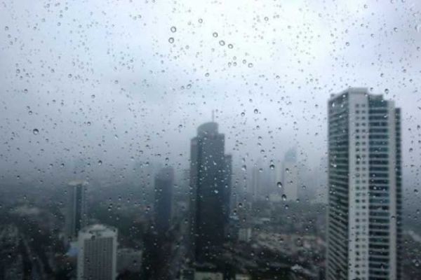 Siang Ini Tiga Wilayah Jakarta Diperkirakan Diguyur Hujan
