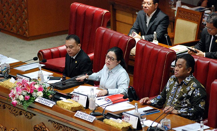 "Tok,Tok,Tok "  Ketua DPR Puan Maharani Tutup Sidang Paripurna