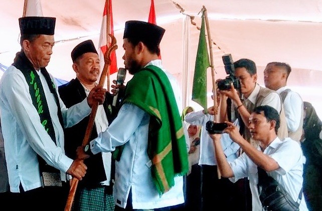 Dikukuhkan Menjadi Panglima Santri, Bupati Subang Siap Majukan Pesantren 