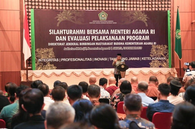 Depan Pemuka Agama Budha, Menag Fachrul Ingatkan Pentingnya Jaga Kedamaian