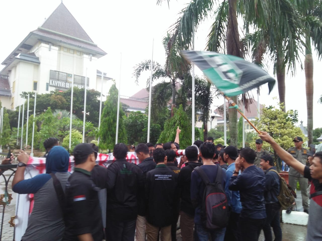 HMI: Slogan Bekasi Baru, Bekasi Bersih, Pepesan Kosong