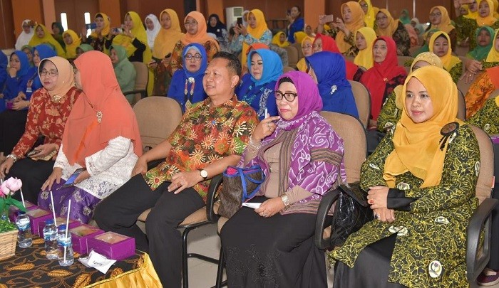 Pemkab Bekasi Gelar Seminar Membangun Perempuan Kreatif dan Mandiri