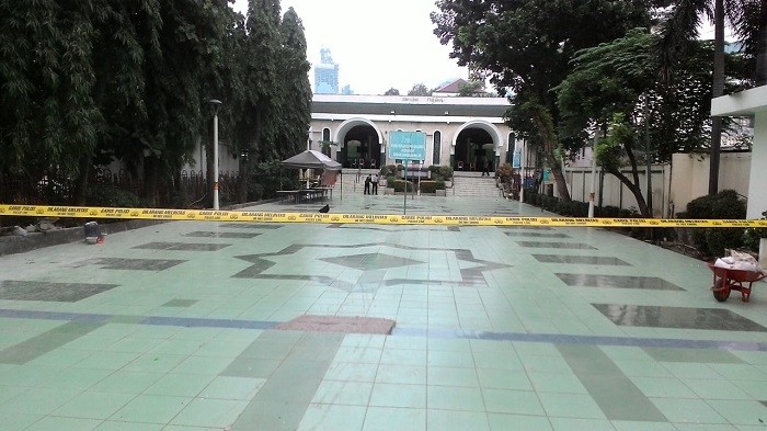 Heboh Tas Mencurigakan di Masjid Sunda Kelapa, Ternyata Ini Isinya