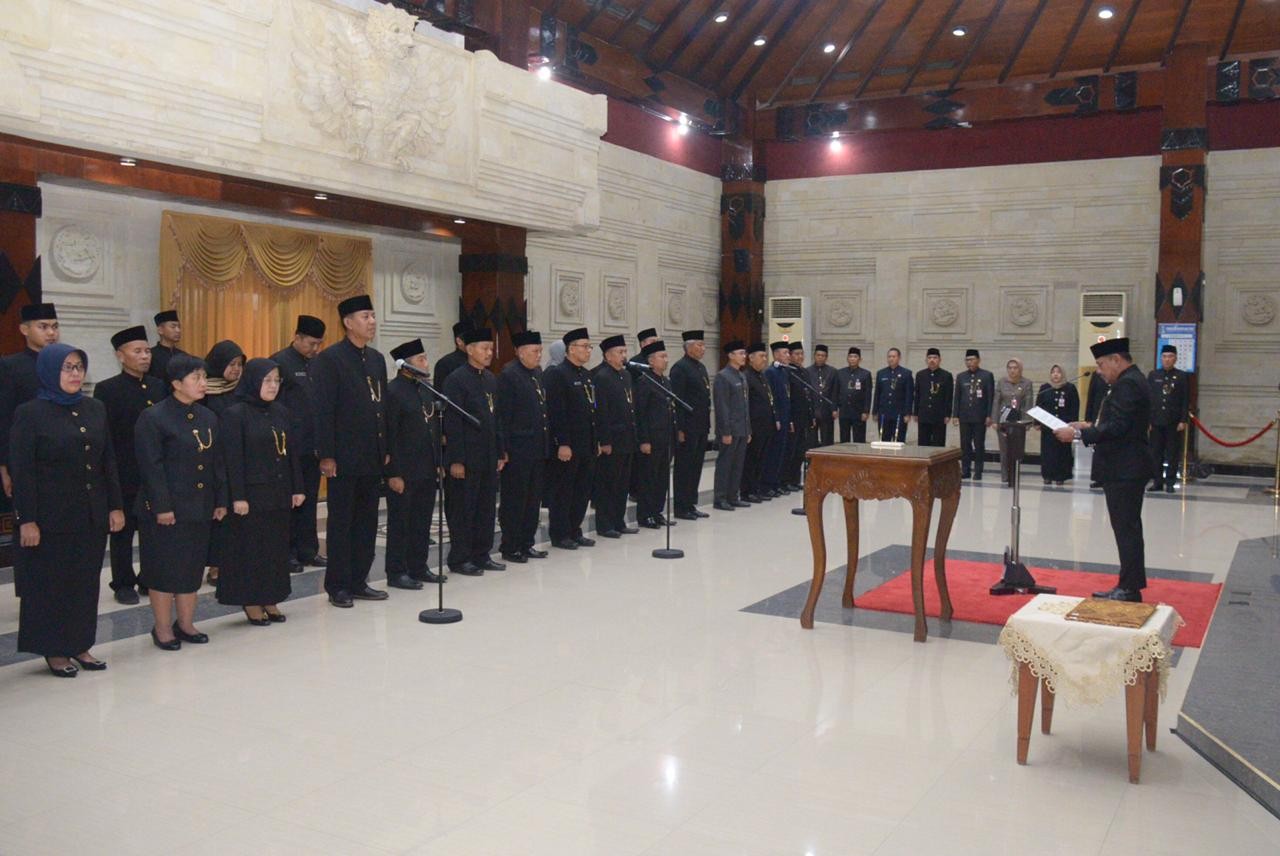 27 Pejabat Eselon III dan IV Lingkup Pemprov Jatim Dilantik Sekda Heru