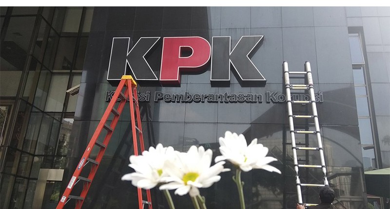 CBA Sebut KPK Jadi 'Ayam Sayur' Setelah Diguyur Jokowi Rp 51 Miliar