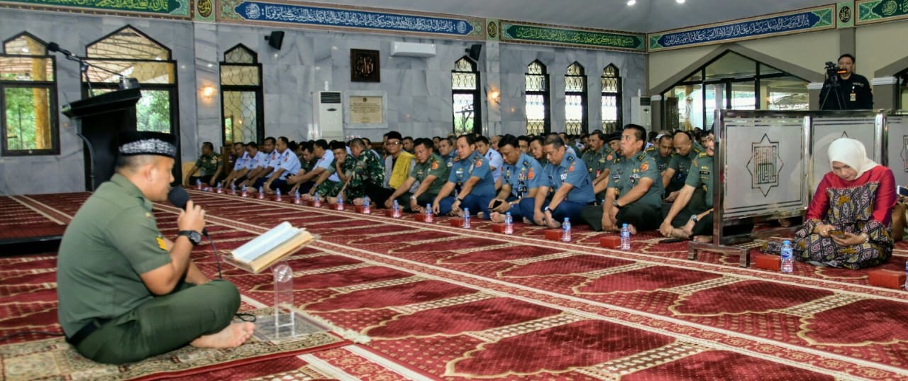 Mabes TNI Gelar Ceramah Rohani