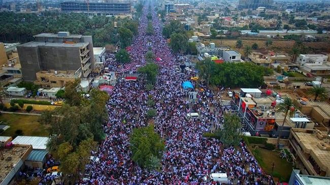 Jutaan Warga Irak Turun ke Jalan Gelar Aksi Anti AS