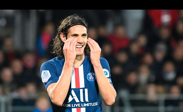 Cavani Batal Merapat ke Manchester United
