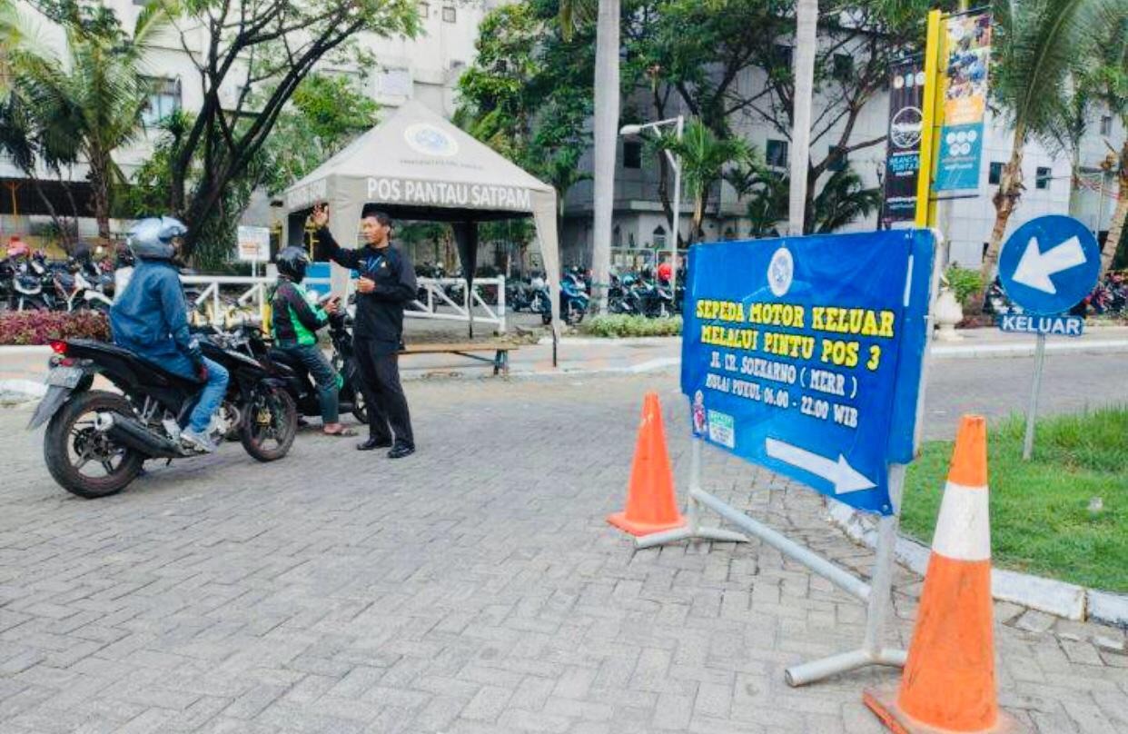 Petugas Keamanan di Kampus C Unair Berlakukan Sistem Satu Arah, Waspadai Curanmor