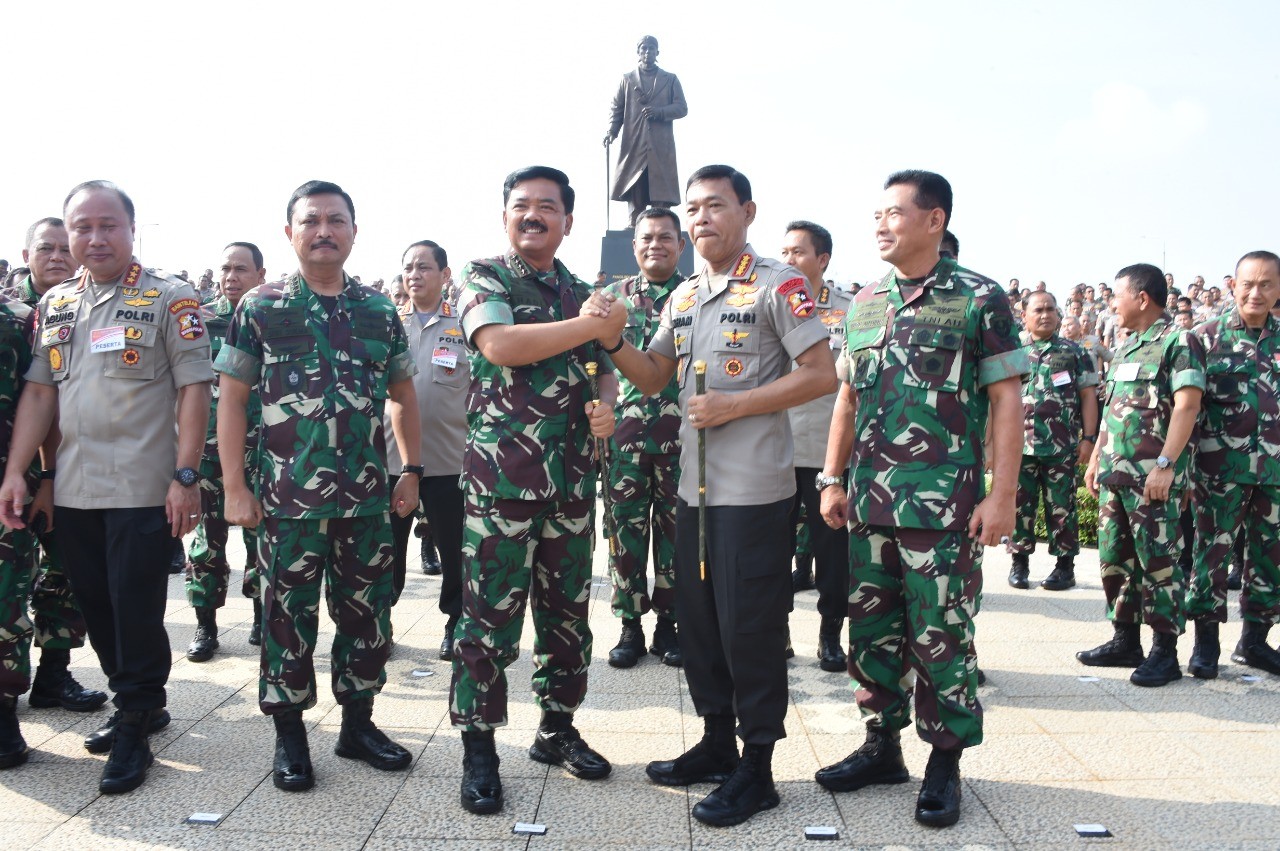 Peran TNI dan Polri Pada Era Perubahan Berkelanjutan