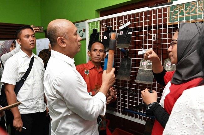 Tak Lagi Impor, Perajin Cangkul Klaten Siap Penuhi Kebutuhan Dalam Negeri