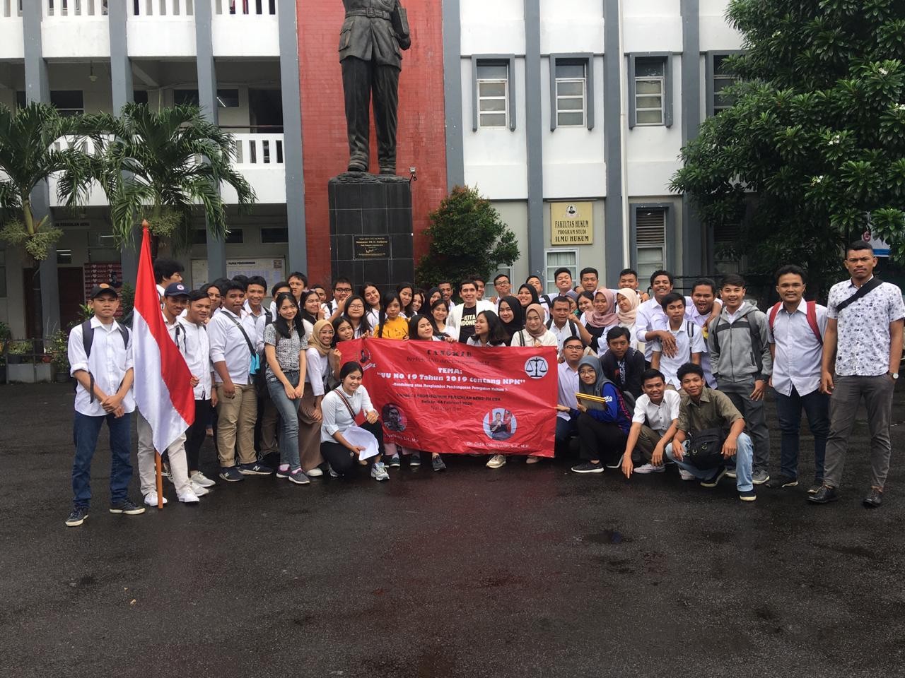 FH Bung Karno jelaskan  UU KPK Yang Baru Lemahkan Pembangunan Penegakan Hukum dan Cita - Cita Pendiri Bangsa Jelas Dikhianti
