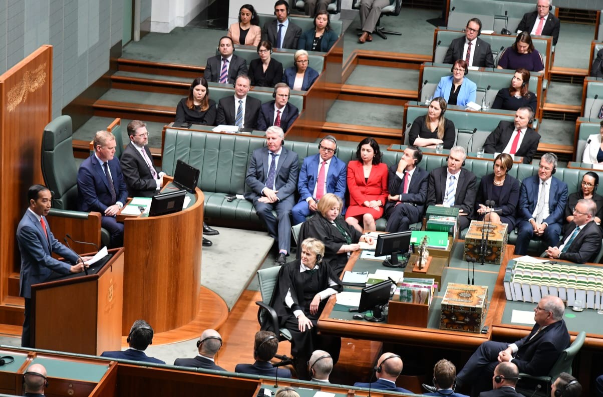 Sampaikan Pidato di Parlemen Australia, Presiden Jokowi Mendapat Standing Ovation