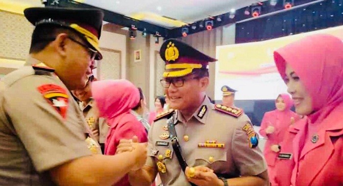 Sertijab Perwira Menengah dan Kapolres Jajaran Polda Jatim