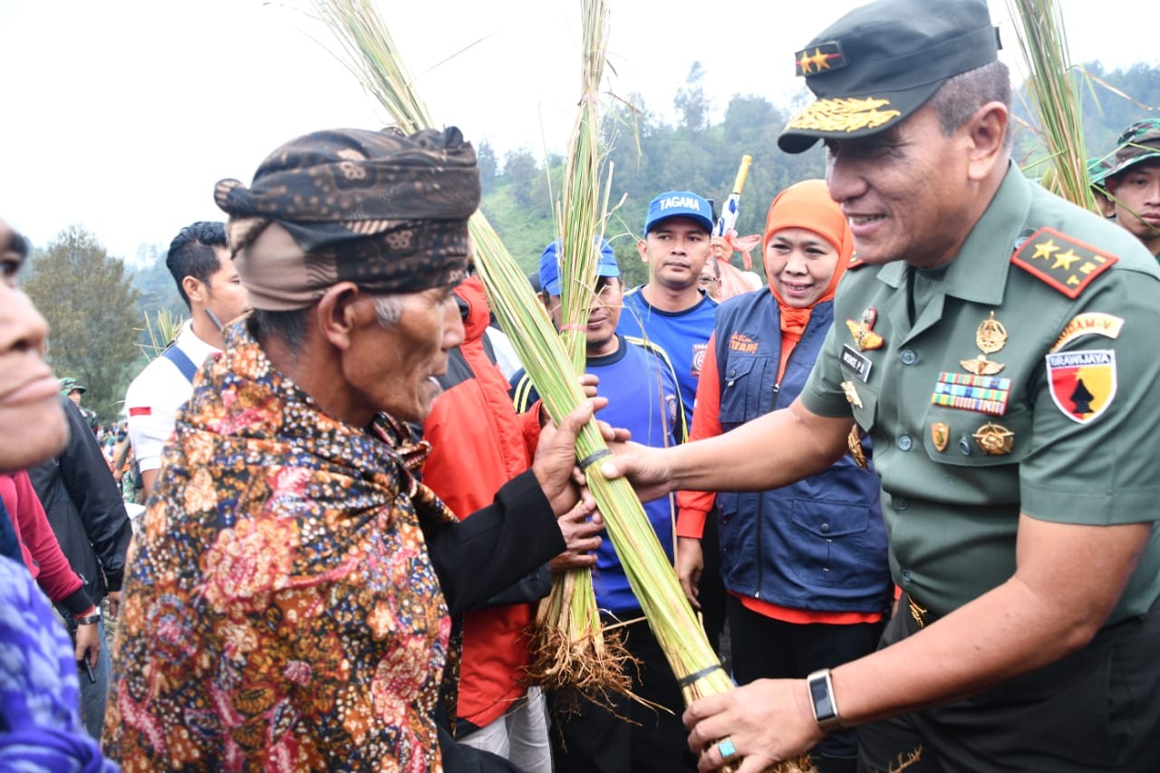 Antisipasi Banjir, TNI Sebar 50 Ribu Vertiver