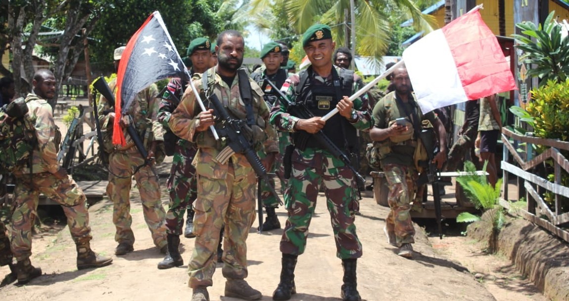 TNI AD dan PNGDF Gelar Patroli Patok Bersama di Perbatasan RI-PNG