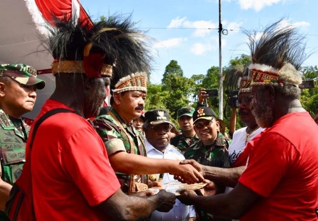 TNI Terima Hibah Lahan Pembangunan Makogabwilhan III di Papua