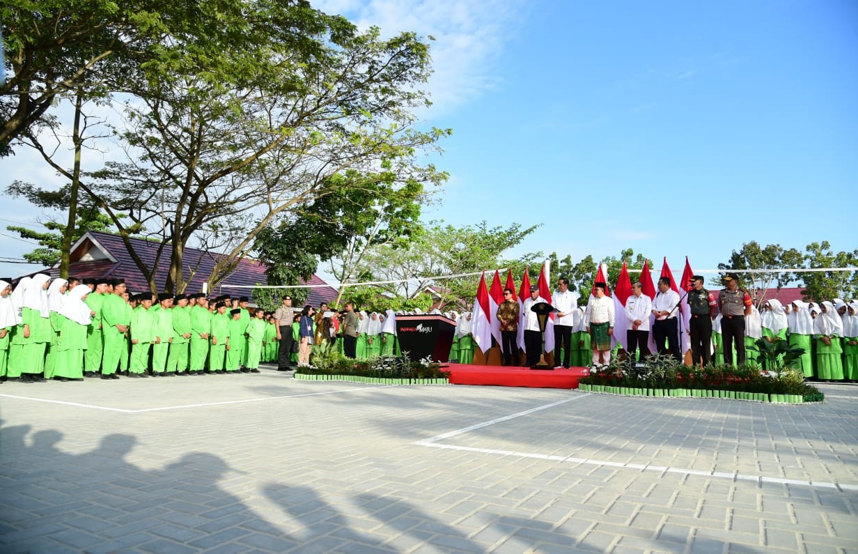 Presiden Tinjau dan Resmikan Rehabilitasi Madrasah di Pekanbaru