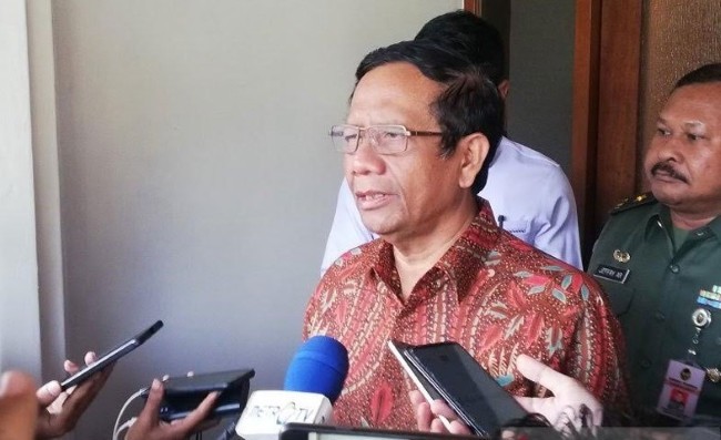 Mahfud MD Minta Kepala Daerah Jangan Cari Panggung Mendramatisir Corona