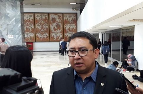 Fadli Zon ke Jokowi : Ekonomi Lagi Kacau, Ibu Kota Bukan Prioritas