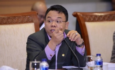 Saleh Daulay: Pemerintah Harus Lakukan Terobosan Halau Penyebaran Covid-19
