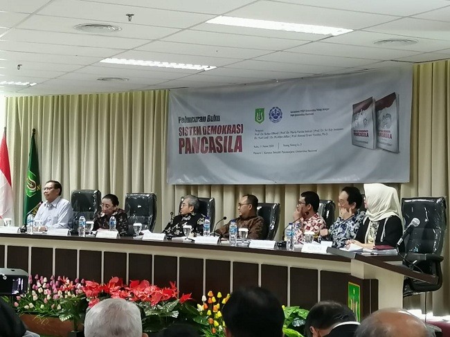 Mantan Rektor UGM Sebut Ekonomi Pancasila Sulit Diwujud, Karena UUD Sudah Diobrak-abrik