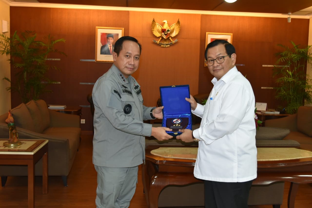 Kepala Bakamla RI Courtessy Kepada Seskab RI