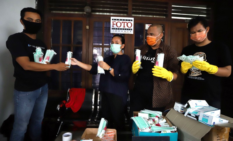 Pewarta Foto Indonesia Bagi 1000 Masker Untuk Jurnalis.