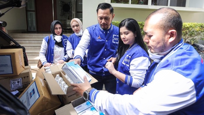 Demokrat Sumbang Masker dan Hand Sanitizer ke Dinkes DKI Jakarta
