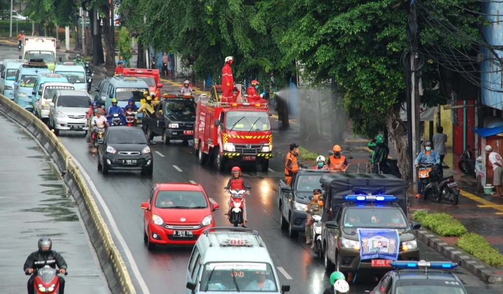 Pemprov DKI Jakarta Lakukan Penyemprotan Lima Wilayah.