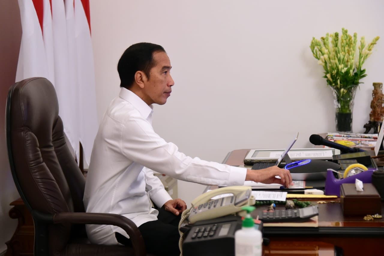 Presiden Instruksikan Langkah Padu Pusat dan Daerah Tangani Covid-19