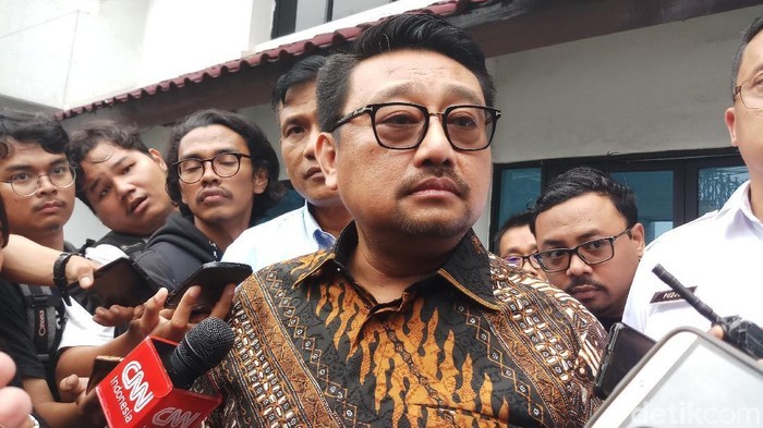 Rachland Nashidik Sebut Masalah Utama Melawan Corona Di Indonesia, Absennya Peran Pemimpin